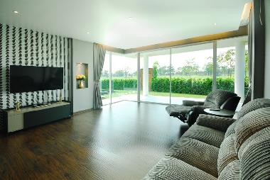 Villa in Samut Prakan  (Samut Prakan) or holiday homes and vacation rentals