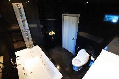 Villa in Samut Prakan  (Samut Prakan) or holiday homes and vacation rentals