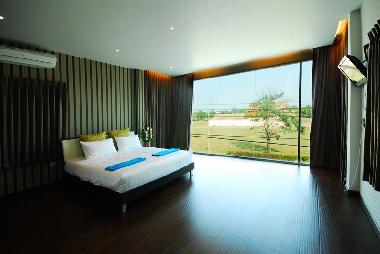 Villa in Samut Prakan  (Samut Prakan) or holiday homes and vacation rentals