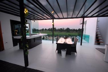 Villa in Samut Prakan  (Samut Prakan) or holiday homes and vacation rentals