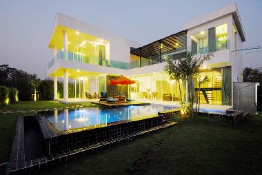 Villa in Samut Prakan  (Samut Prakan) or holiday homes and vacation rentals