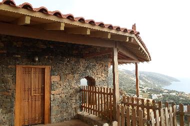 UPPER FLOOR ENTRANCE