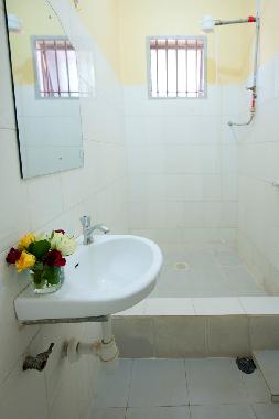 Shower & Basin