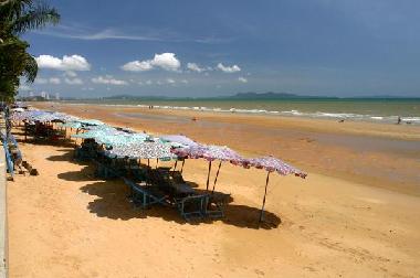 Jomtien beach