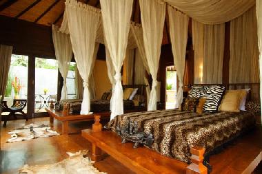 Africa twin-bedded suite inspires images of old colonial safari days