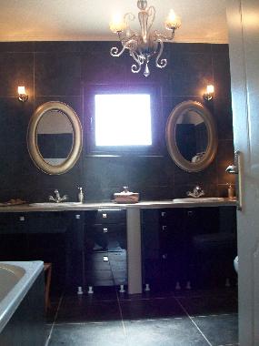 Villa in MARKOPOULO (Attiki) or holiday homes and vacation rentals