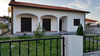 Holiday House in Vila praia d'ancora (Norte) or holiday homes and vacation rentals
