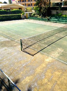 Court tenis