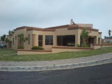 Holiday House in Britannia bay (Western Cape) or holiday homes and vacation rentals