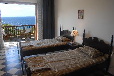 Double bedroom with view