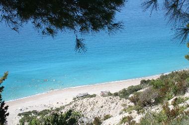Gialos beach 4.5 km from the villa