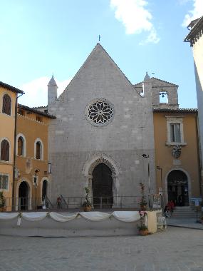 Holiday House in Borgo S.Antonio (Visso9 (Macerata) or holiday homes and vacation rentals