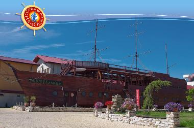 Restaurant inside complex