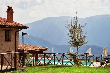 Holiday Apartment in CERRETO DI SPOLETO (Perugia) or holiday homes and vacation rentals