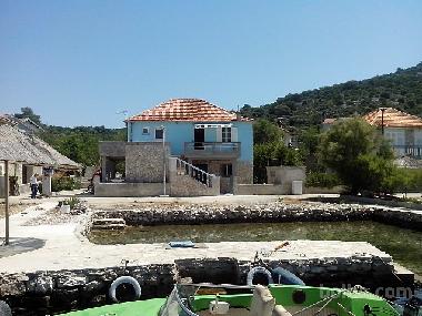 Holiday Apartment in Kaprije (Sibensko-Kninska) or holiday homes and vacation rentals
