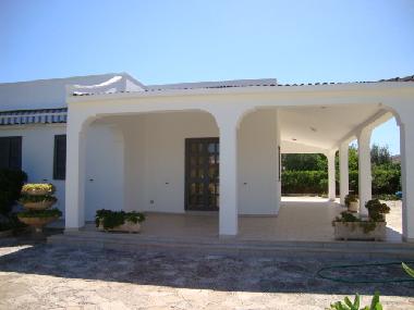 Villa in OSTUNI (Brindisi) or holiday homes and vacation rentals