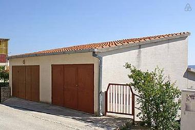 Holiday House in Omi (Splitsko-Dalmatinska) or holiday homes and vacation rentals