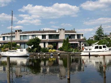 Holiday House in Lemmer (Friesland) or holiday homes and vacation rentals