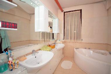 Villa in Sirtori (Lecco) or holiday homes and vacation rentals