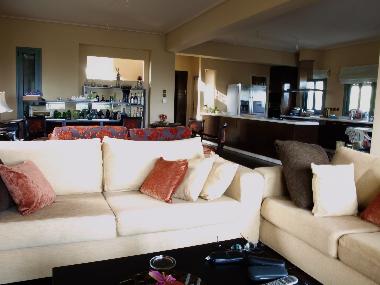 Bed and Breakfast in KINETA (Attiki) or holiday homes and vacation rentals