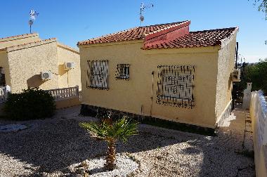 Holiday House in urb. La Marina (Alicante / Alacant) or holiday homes and vacation rentals