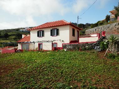 Holiday House in PRAZERES (Madeira) or holiday homes and vacation rentals