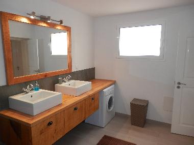Holiday House in PRAZERES (Madeira) or holiday homes and vacation rentals