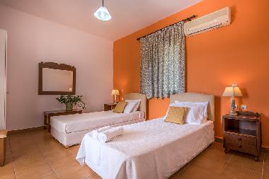 Bedroom of big villa for 2/4 persons