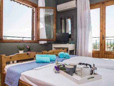 window towards the sea