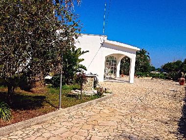 Holiday House in Villanova di Ostuni (Brindisi) or holiday homes and vacation rentals