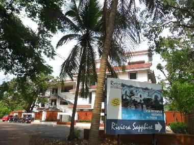 Front view of Riviera Sapphire