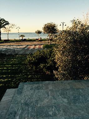 sea and garden views