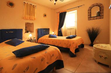 Bed and Breakfast in Gordes (Vaucluse) or holiday homes and vacation rentals