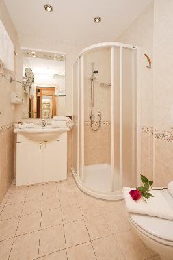 bath room - double room - hiking vacation 