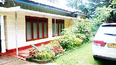 Holiday House in Anuradhapura (Anuradhapura) or holiday homes and vacation rentals