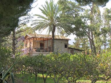 Holiday House in Cefalu (Palermo) or holiday homes and vacation rentals