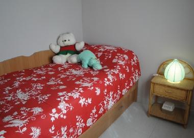 3 bedroom with bed nest