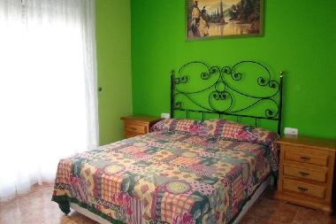 bedroom with big bed