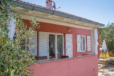 Holiday House in Martinscica (Primorsko-Goranska) or holiday homes and vacation rentals