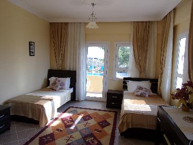 Villa sahin Family room king size bed and 2 