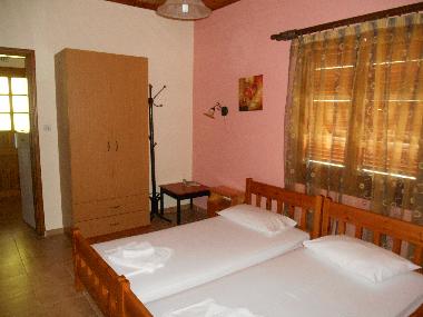 THE OTHER ROOM (APARTMENT FOR 4 PEOPLE)