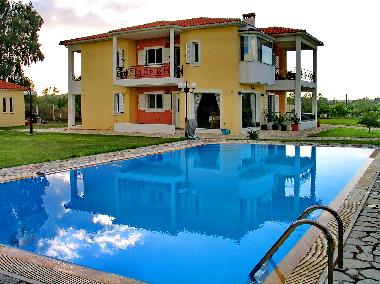 Villa in Pyrgos (Ileia) or holiday homes and vacation rentals