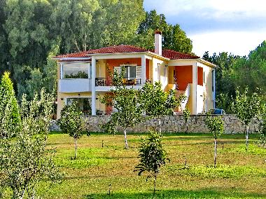 Villa in Pyrgos (Ileia) or holiday homes and vacation rentals