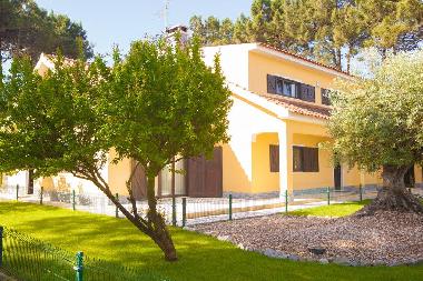 Villa in Aroeira (Pennsula de Setbal) or holiday homes and vacation rentals