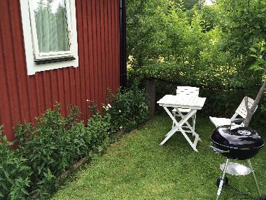 Garden furniture and grill