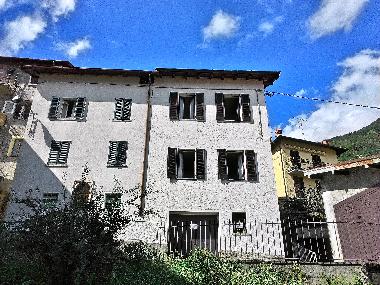 Holiday House in San Siro (Como) or holiday homes and vacation rentals