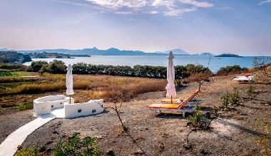 Holiday House in Milos (Kyklades) or holiday homes and vacation rentals