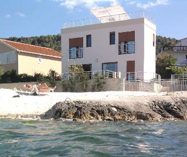 Villa in Trogir (Splitsko-Dalmatinska) or holiday homes and vacation rentals