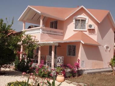 Villa in SALY (Thies) or holiday homes and vacation rentals