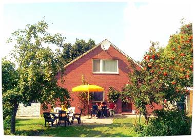 Holiday House in Bunde-Dollart (Nordsee-Festland / Ostfriesland) or holiday homes and vacation rentals